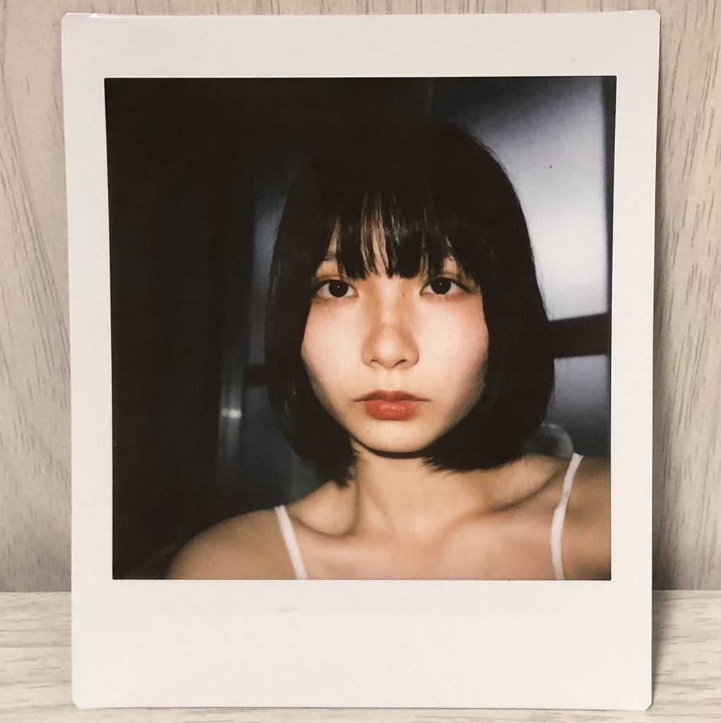 雨の日　room 自撮りチェキ