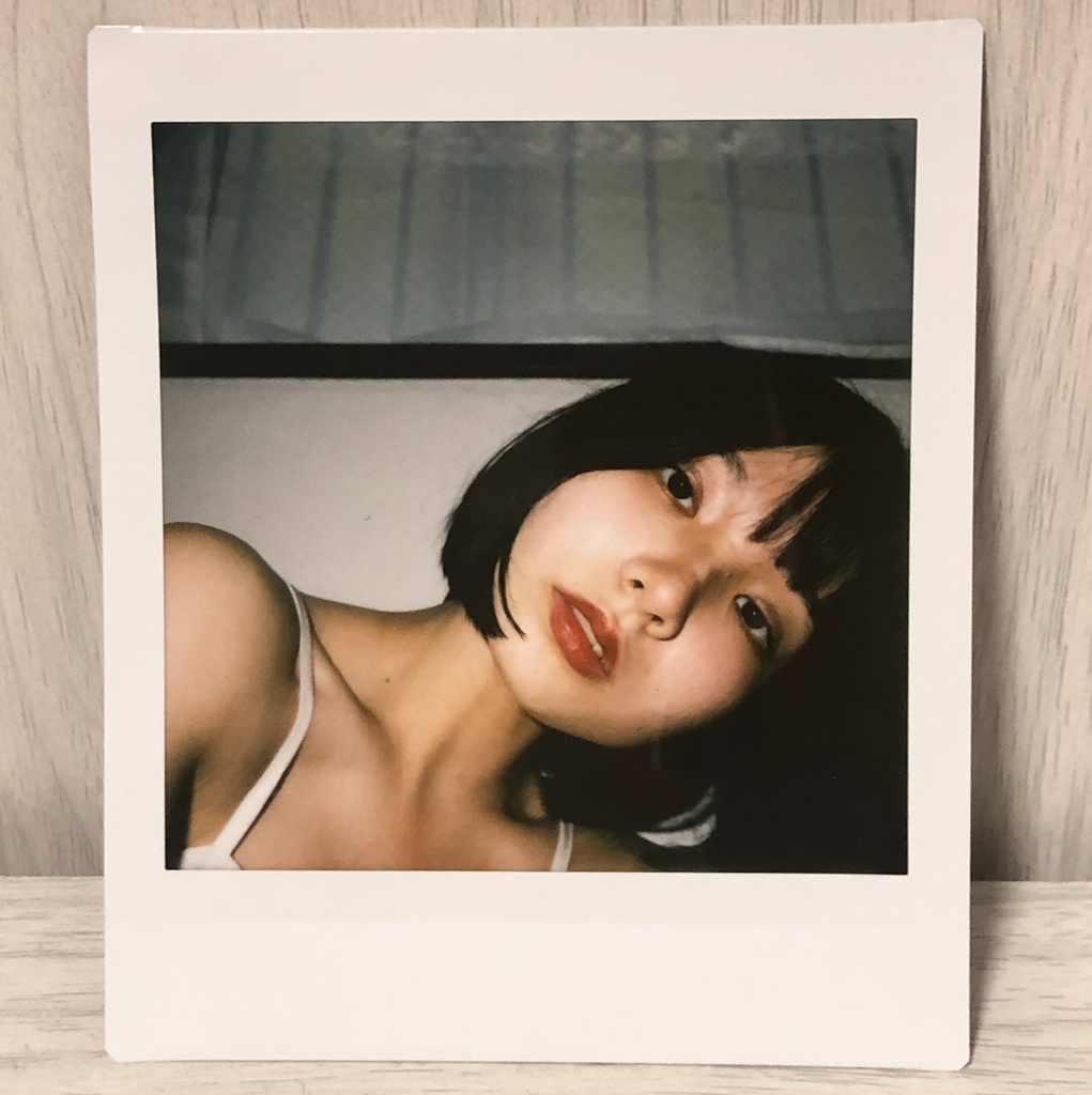 雨の日　room 自撮りチェキ