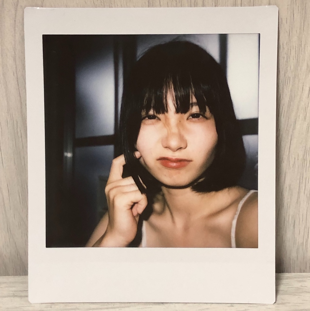 雨の日　room 自撮りチェキ