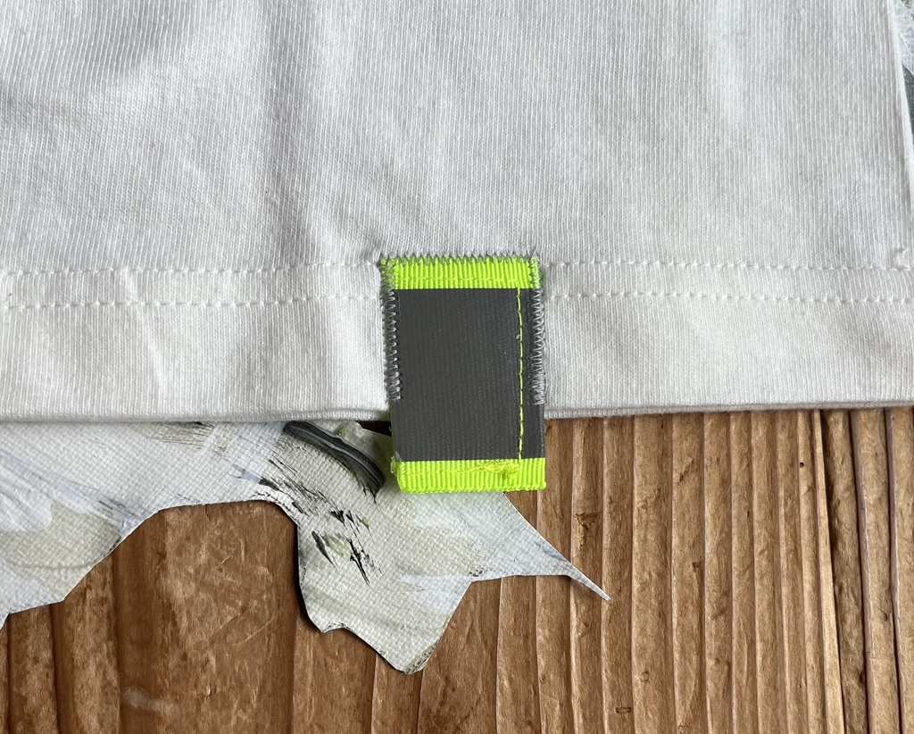 「産声さえ嘘泣きだったかもしれないのに。」手塗りTシャツ