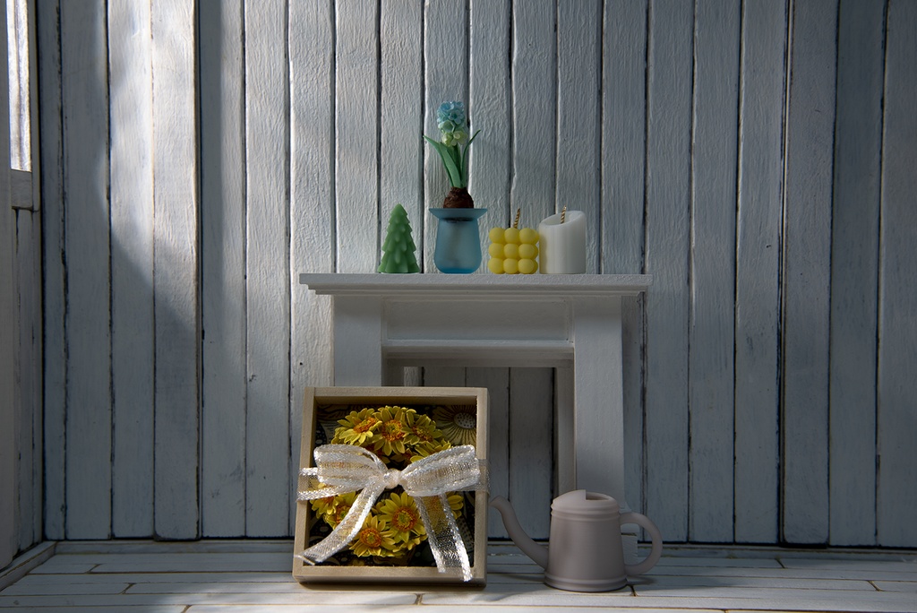 ひまわりリースと小さなマントルピース*シャインホワイト*