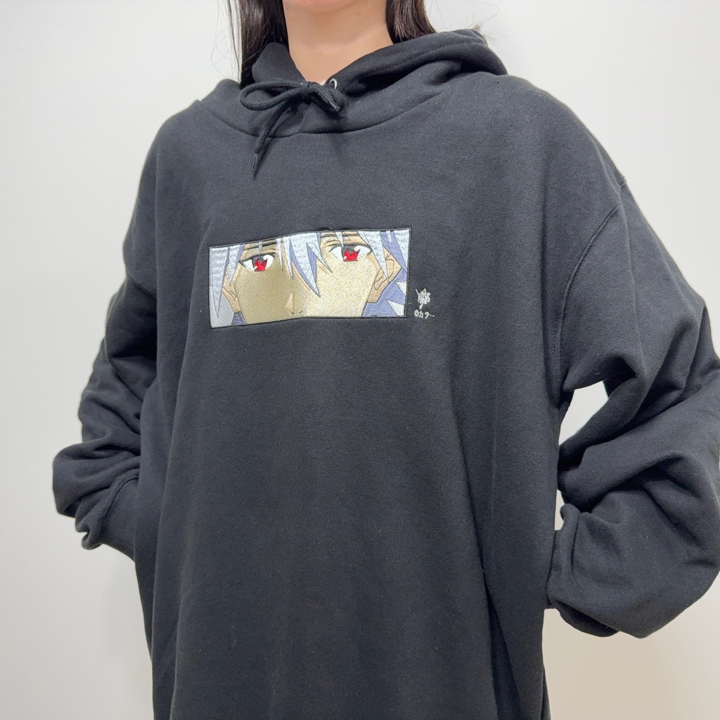 刺繍入りパーカー_カヲル