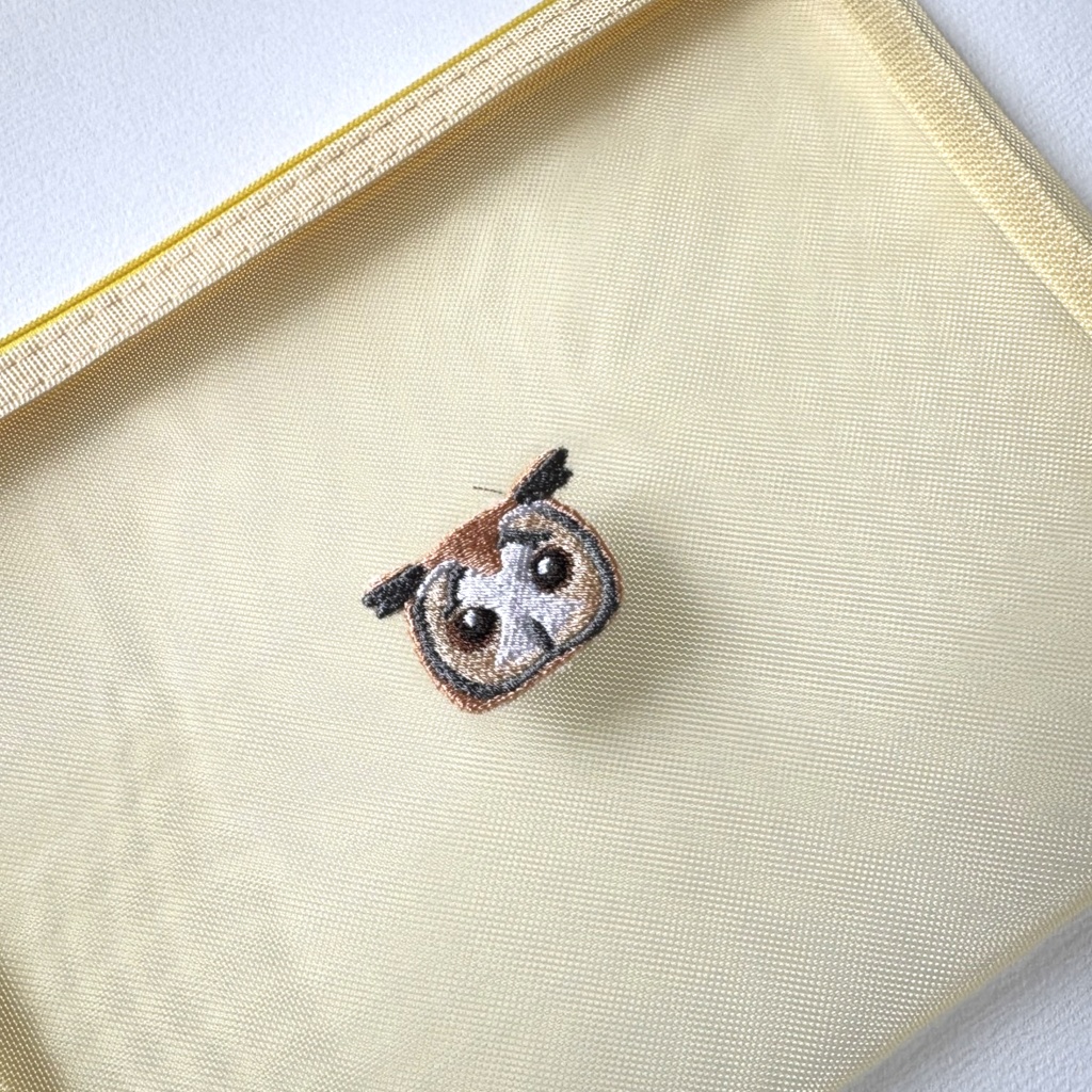 ウサギフクロウ(タテジマフクロウ)の刺繍メッシュポーチ