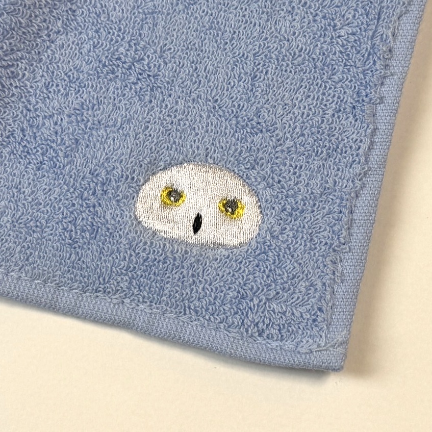 シロフクロウ(目に光が有るver)　刺繍タオルハンカチ