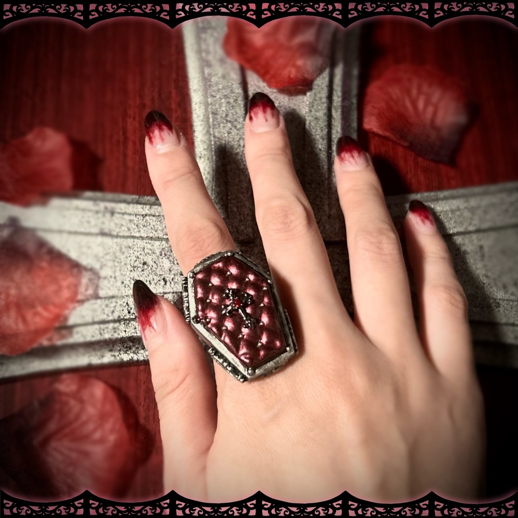 棺桶リング <ブラッディレッド>
