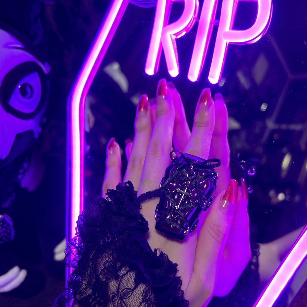 編み上げリボンの棺桶リング<Phamtom coffin>