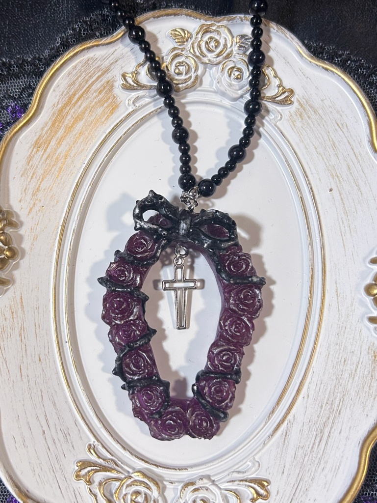 いばら這う葬送のリース<Funeral Rose> ネックレス