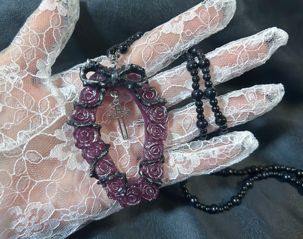 いばら這う葬送のリース<Funeral Rose> ネックレス