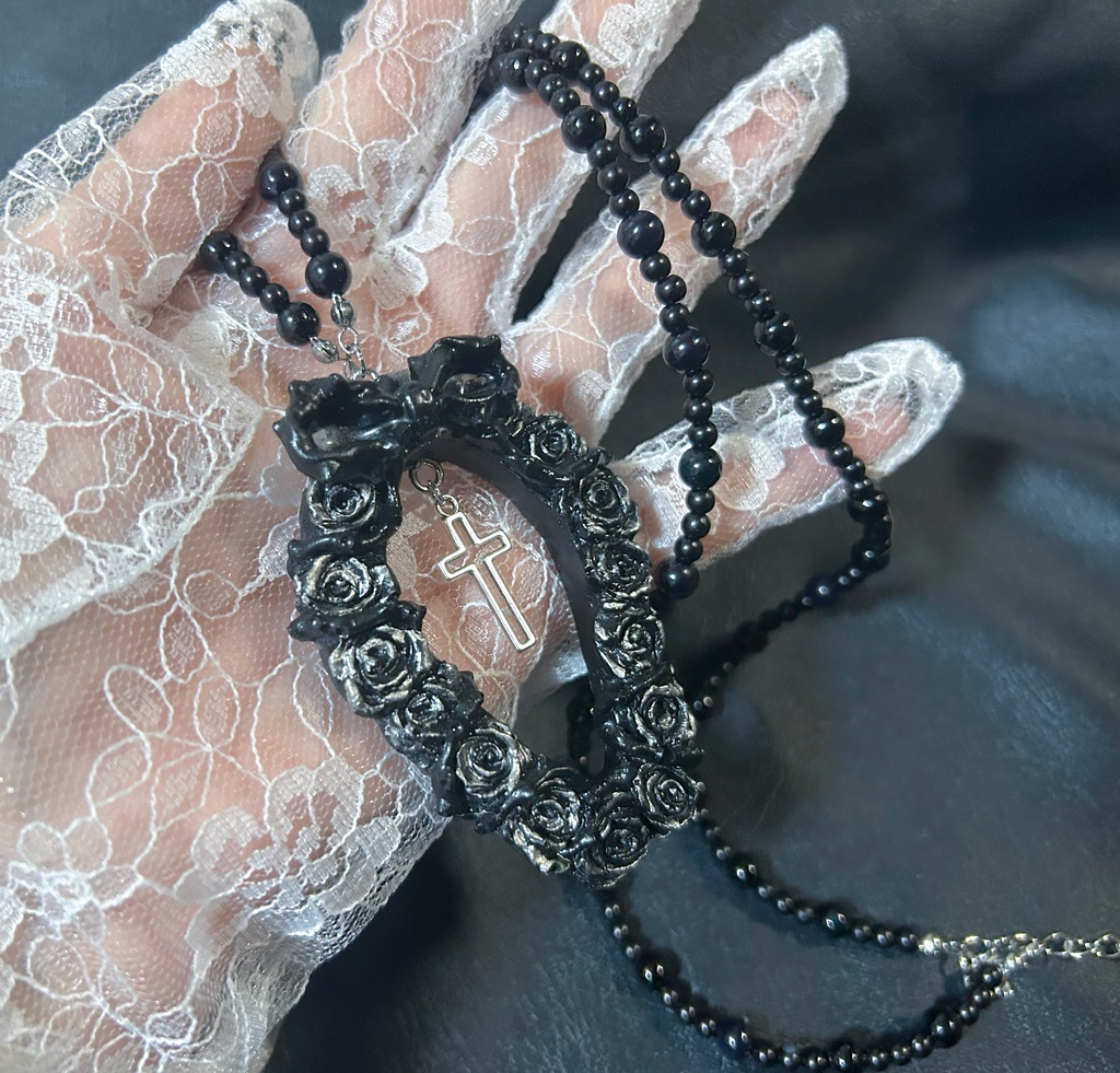 いばら這う葬送のリース<Funeral Rose> ネックレス