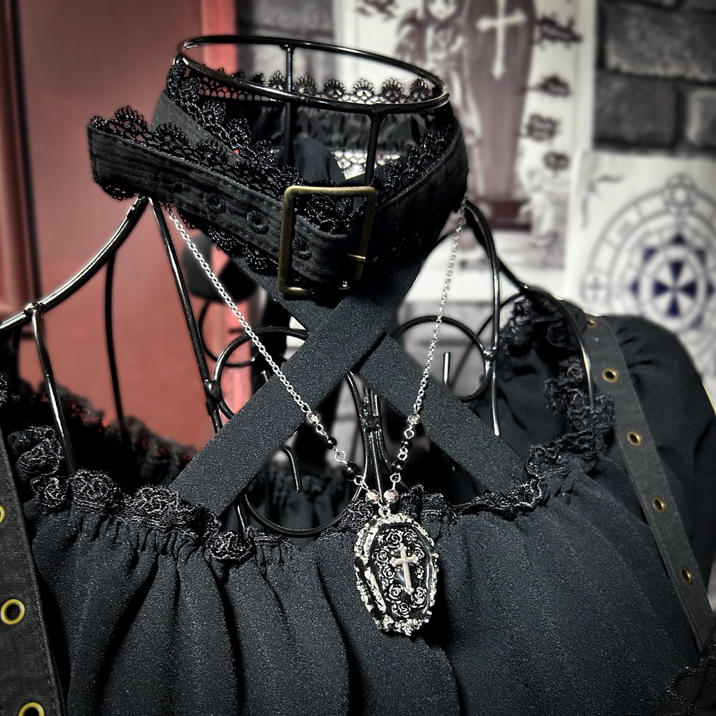 薔薇と十字架の棺<Obscura Noire>ネックレス