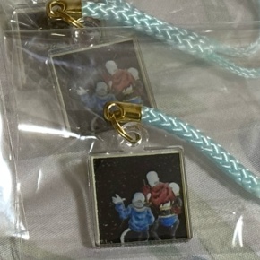 アクリルチャーム