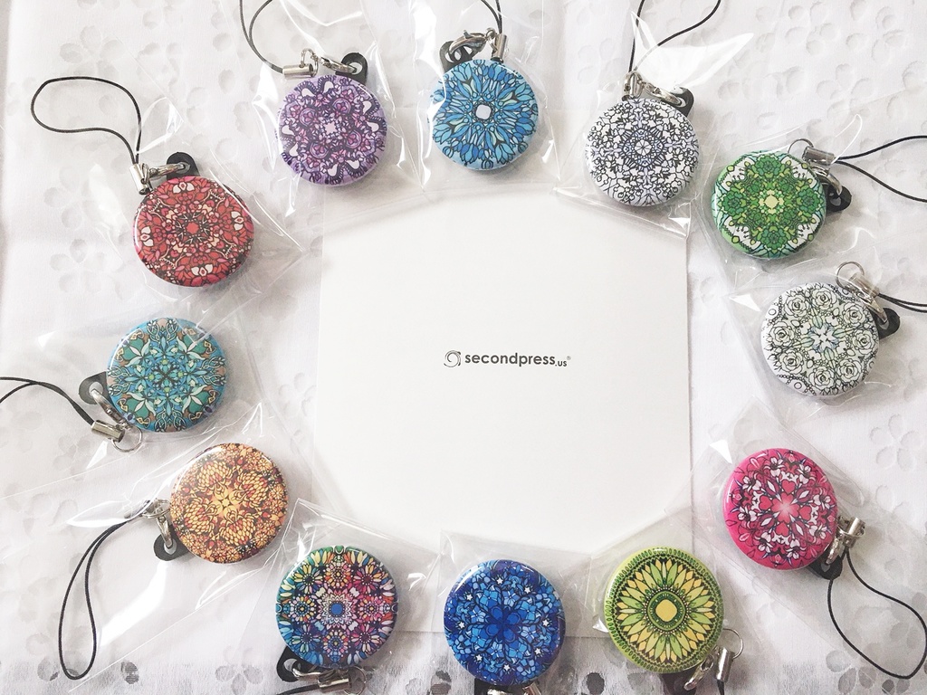 誕生月缶ストラップ〜お気に入りを持ち歩きたい方へ〜