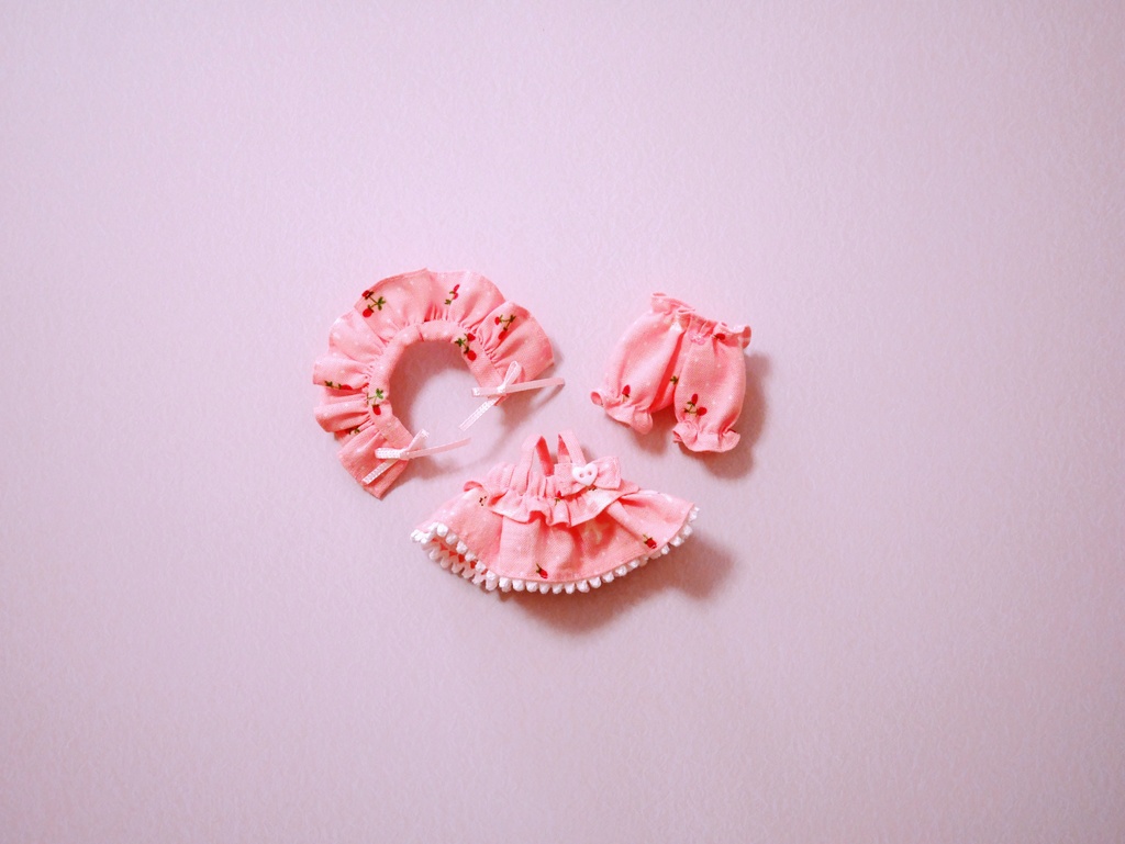 👚【 ピコニーモP & オビツ11 】ドール服 / リボンキャミソールセットアップ