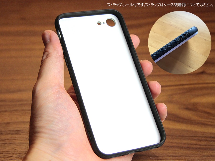 黒猫ぷーちゃんがいっぱい居る強化ガラス製iphoneケース