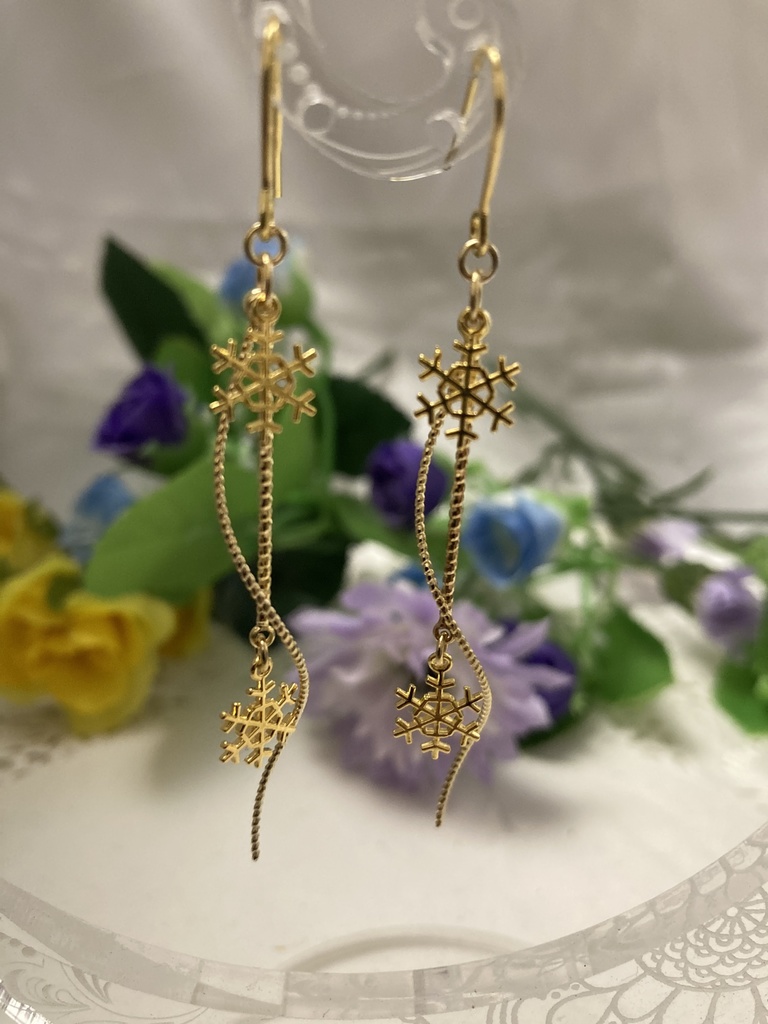 スノースウィングピアス（金）