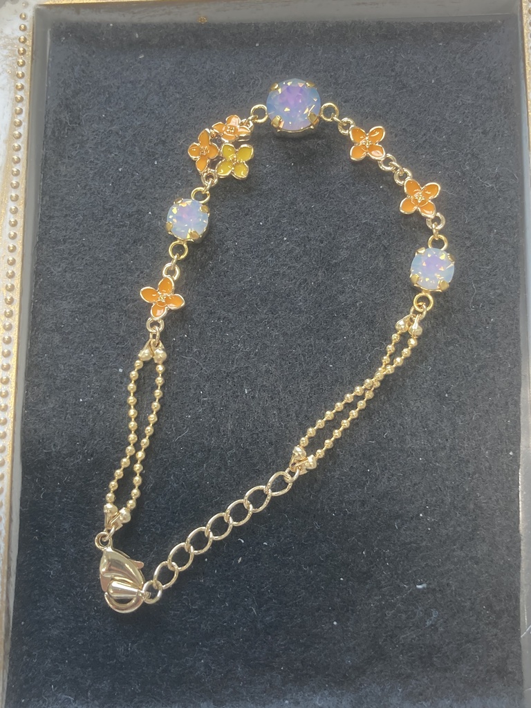 金木犀のブレスレット金、ホワイトオパールヴィトラルライト