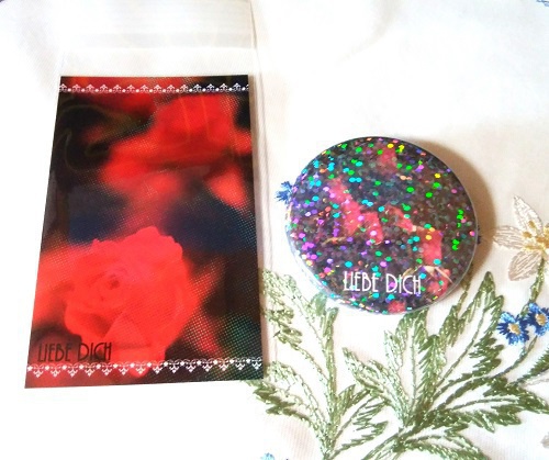 LIEBE DICH 薔薇缶バッジ