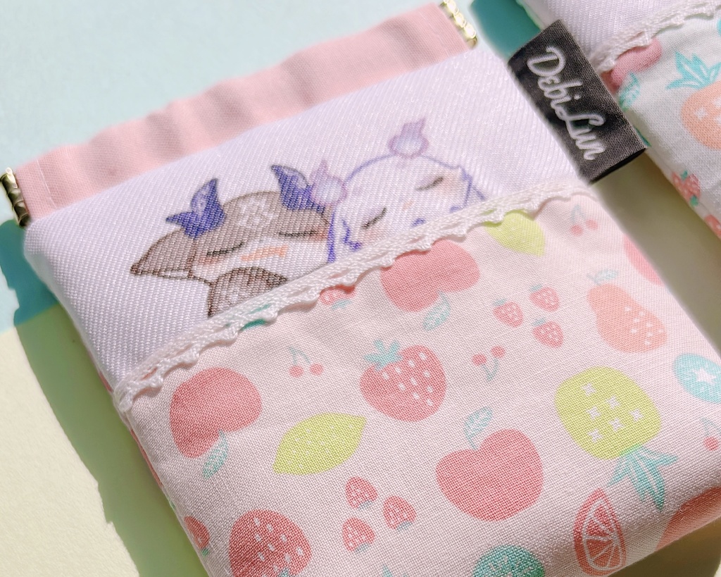 でびるん_ばね口ポーチ