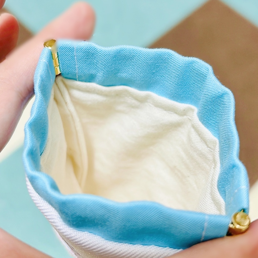 でびるん_ばね口ポーチ