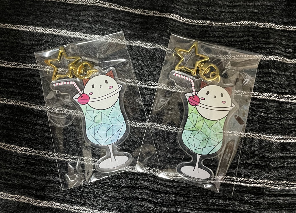 アクリルキーホルダー