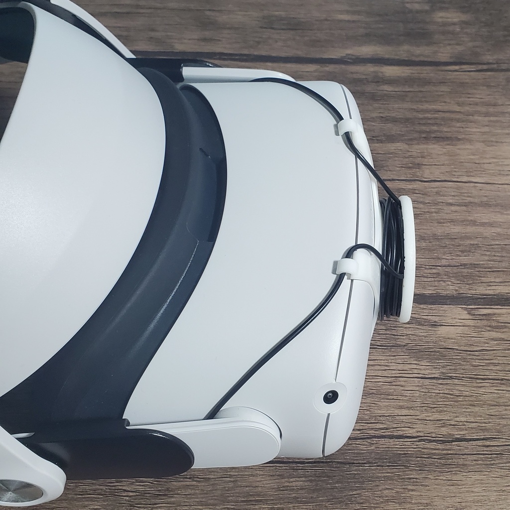 Quest2 Wired X (イヤホン ケーブルホルダー)