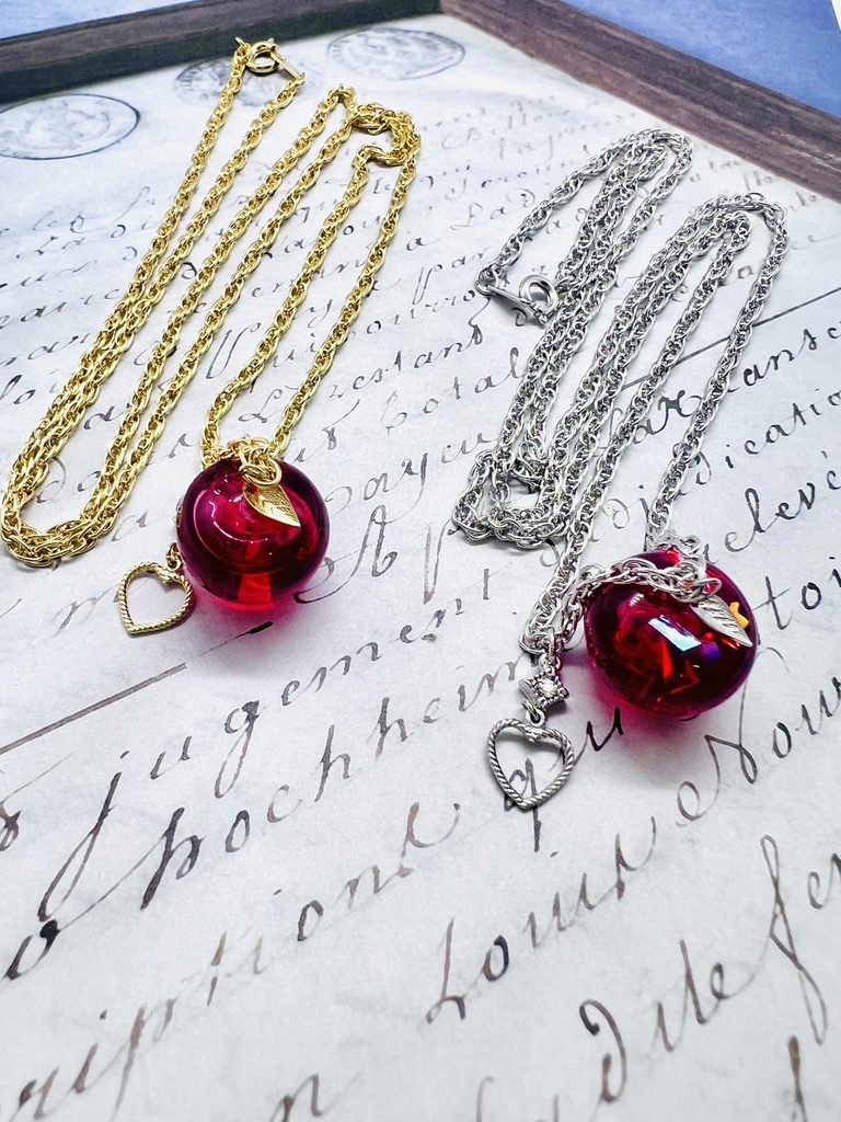 マヒルモチーフネックレス