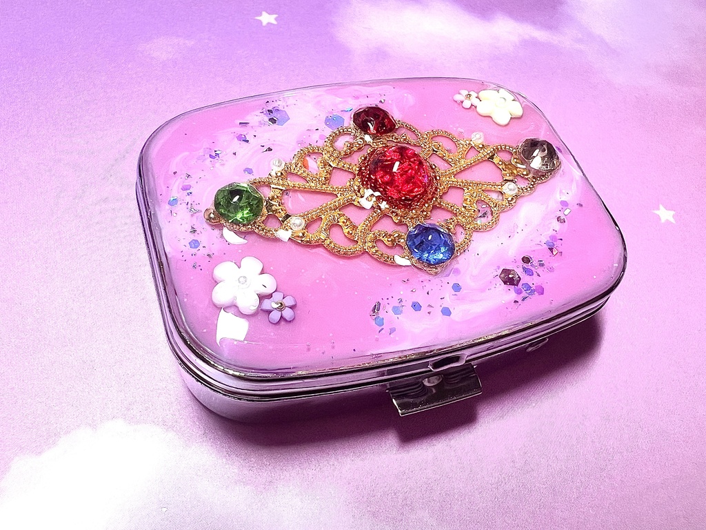 セーラーモチーフピルケース