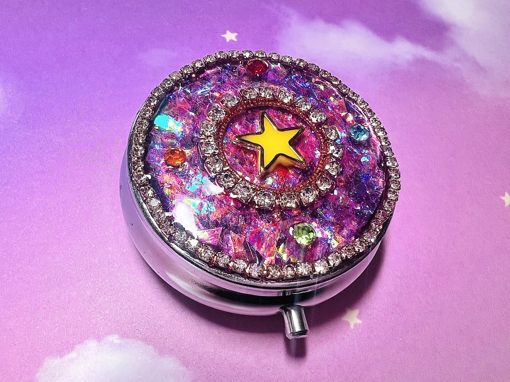 セーラーモチーフピルケース