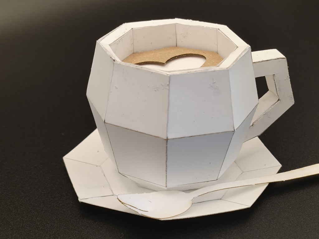 ペーパークラフト コーヒーカップとラテアート
