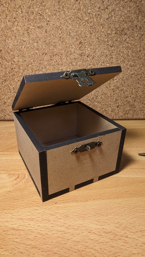 【名入れ・お好きな画像入れ対応】積み上げ可能な小物入れ