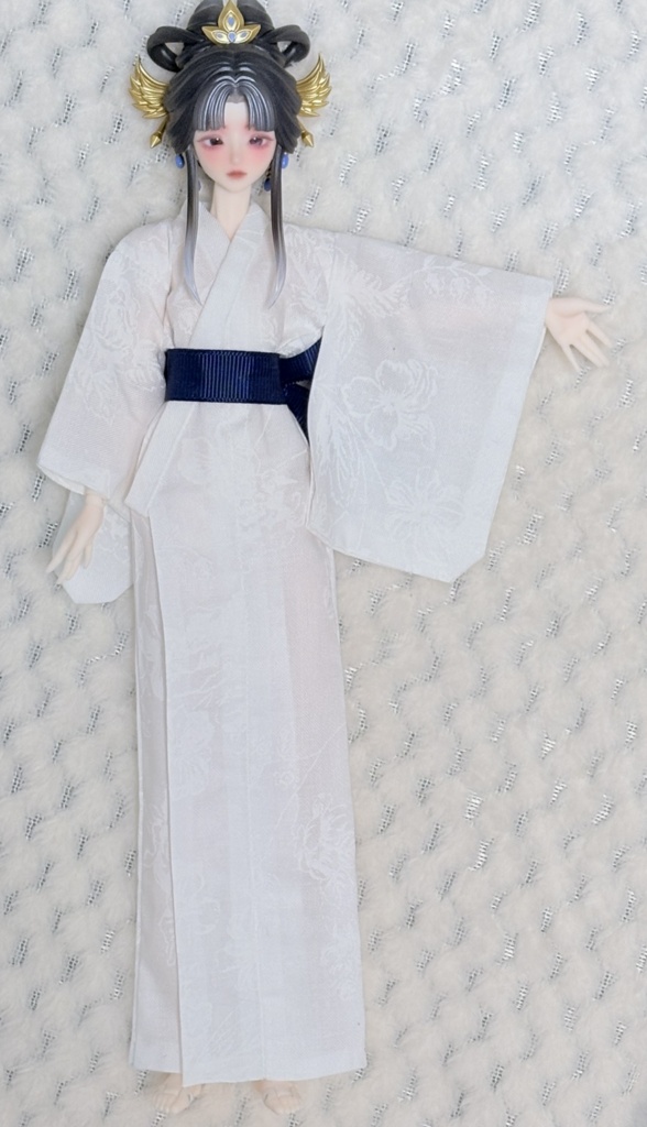 ドール用・着物(浴衣)/白柄※22cm