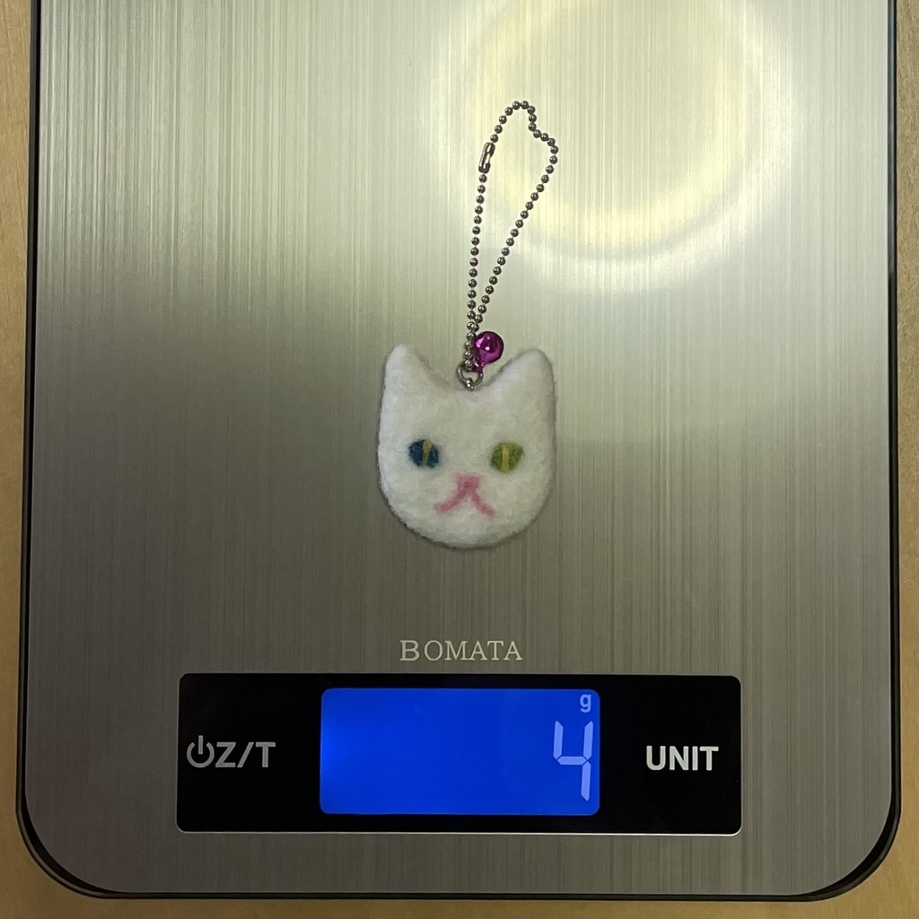 ネコねこボールチェーン(オッドアイ白)