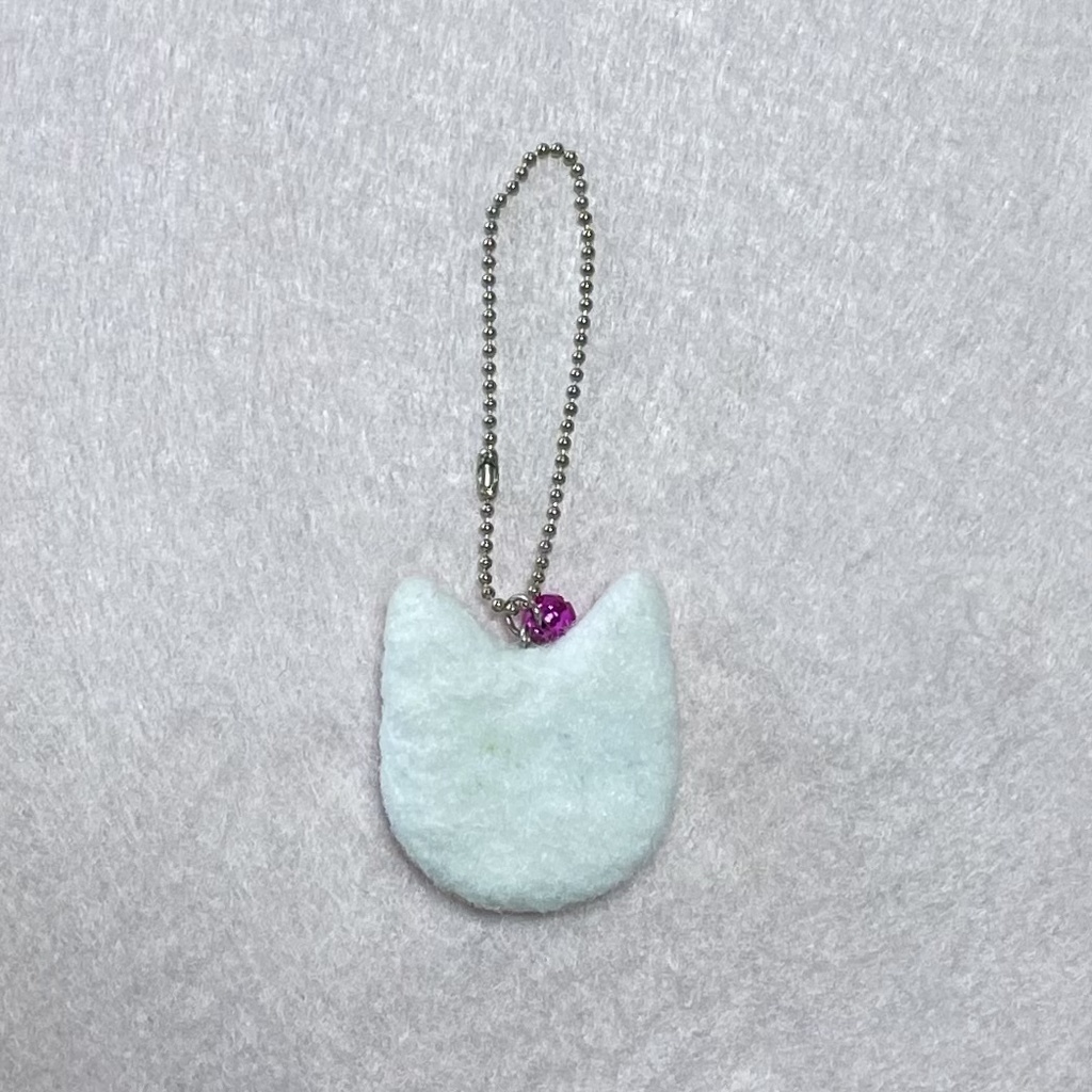 ネコねこボールチェーン(オッドアイ白)