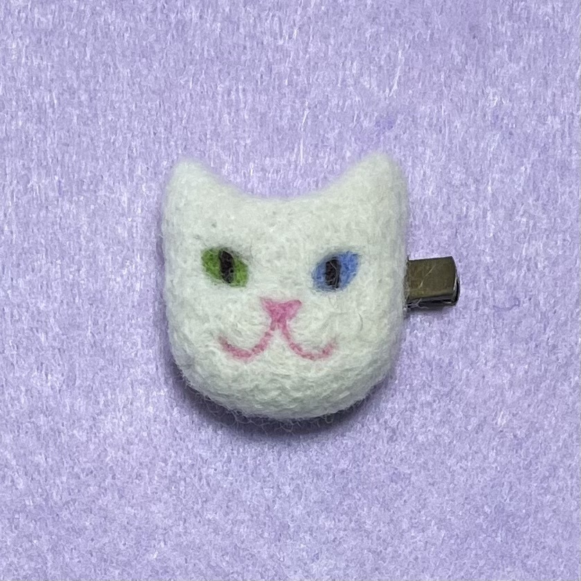 ネコねこクリップ（オフホワイト・オッドアイ）