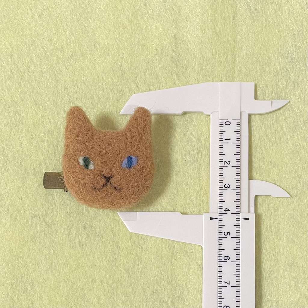 ネコねこピンズ&クリップ(ブラウン・オッドアイ)