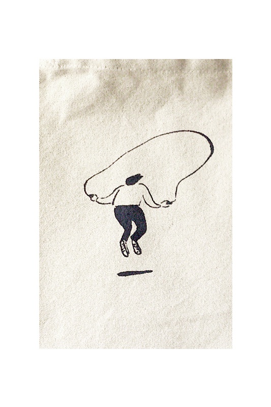 跳ぶ人 トートバッグ