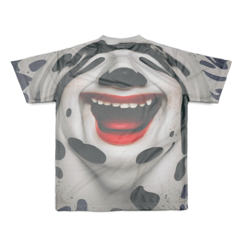 楽しくて思わず笑顔が出てしまう牛柄くん