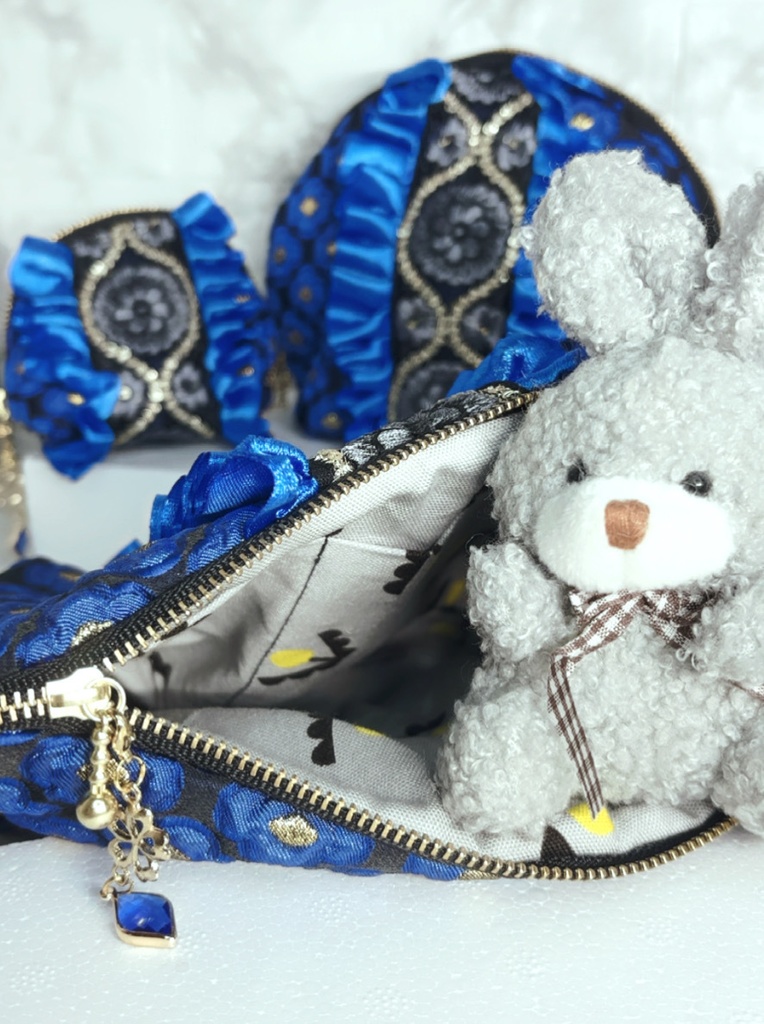 伯仲フリルポーチ