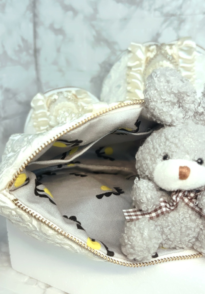 伯仲フリルポーチ