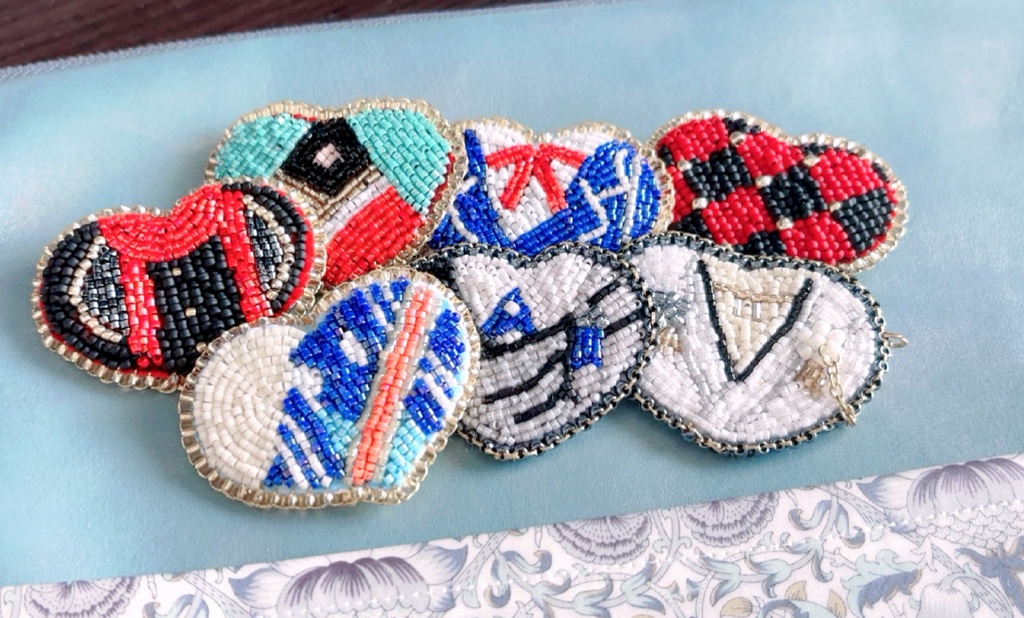 刀剣男士ビーズブローチ