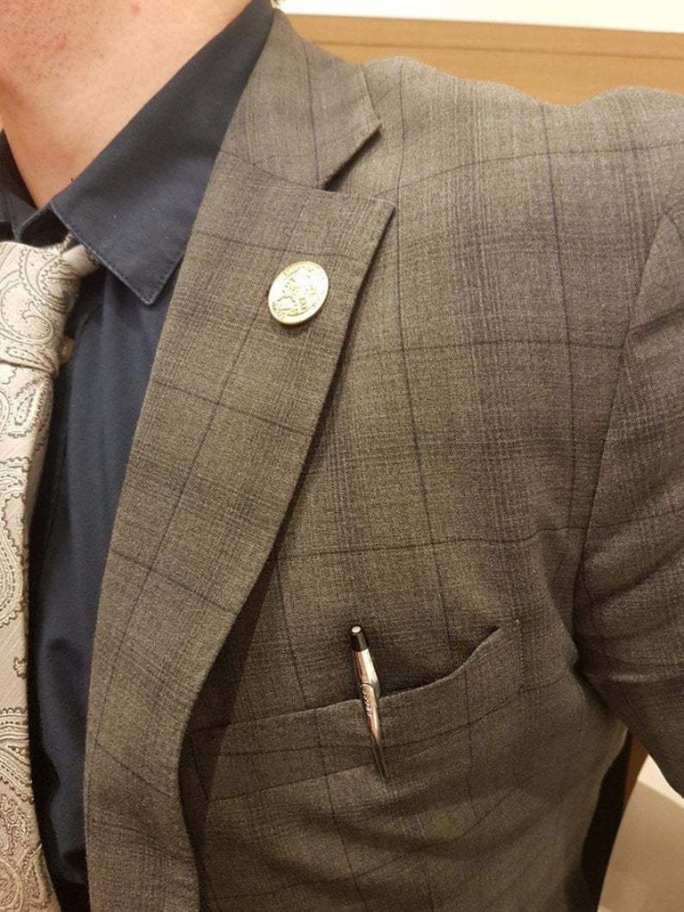 ff15 - Oracle Ascension Coin Pin