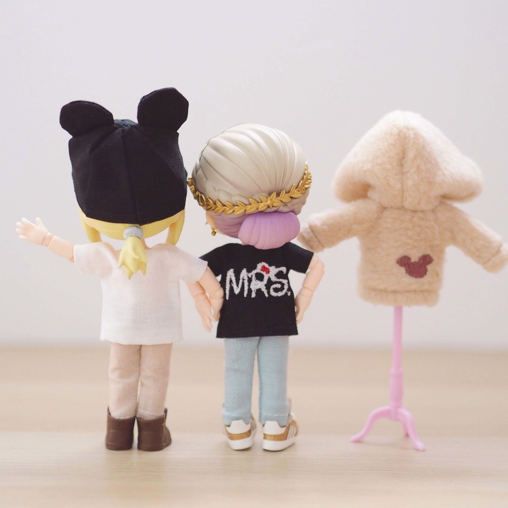 刺繍パーカー 刺繍Tシャツ ねんどろいどどーる オビツ11