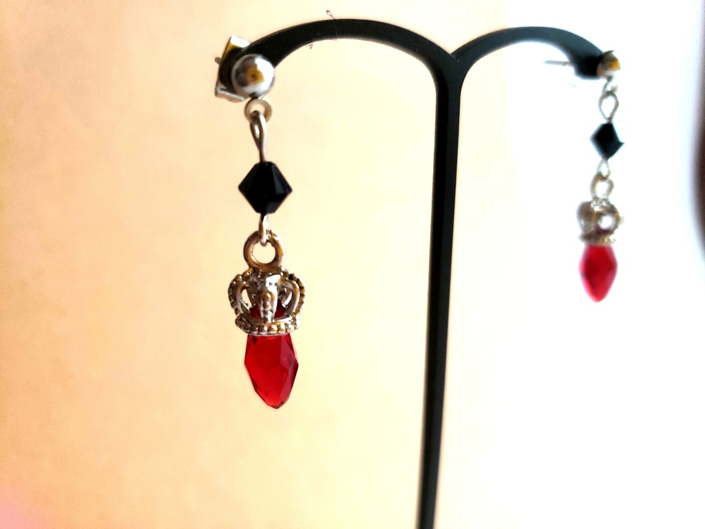 *赤井秀一イメージアクセサリー/クラウンチャームピアス*
