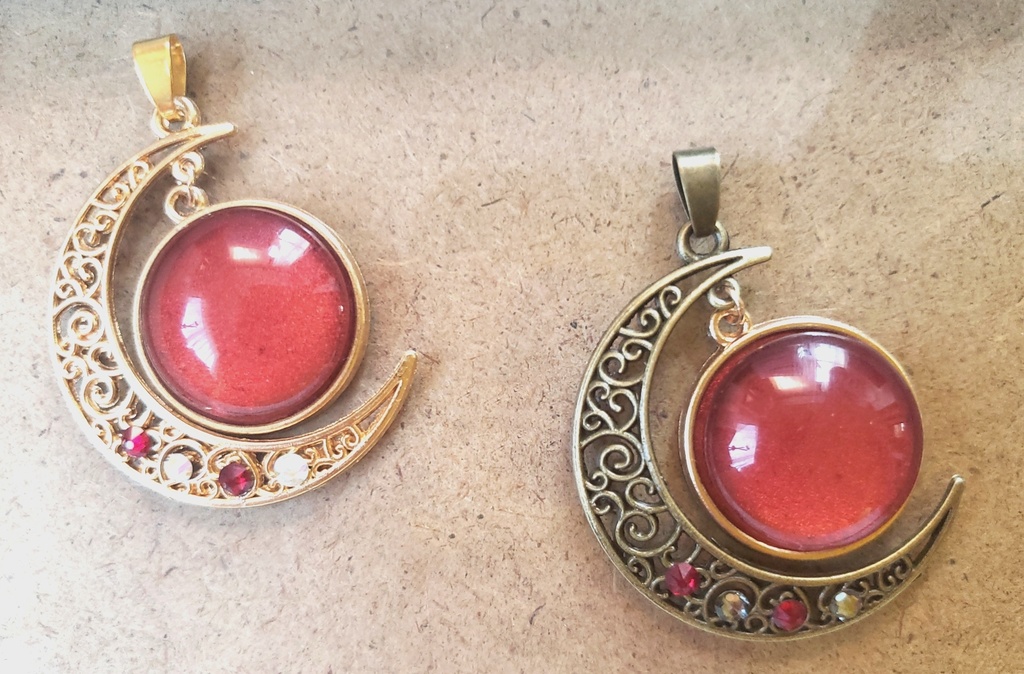 *twst スカラビア イメージ ペンダントトップ*