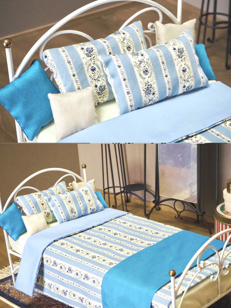 ベッドカバーー中・大ー