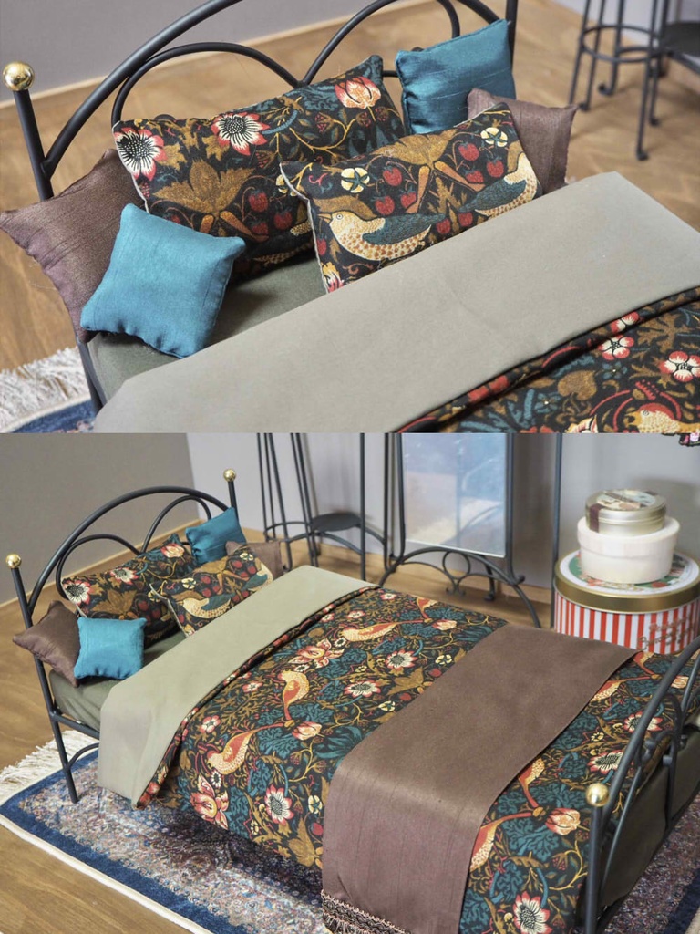 ベッドカバーー中・大ー