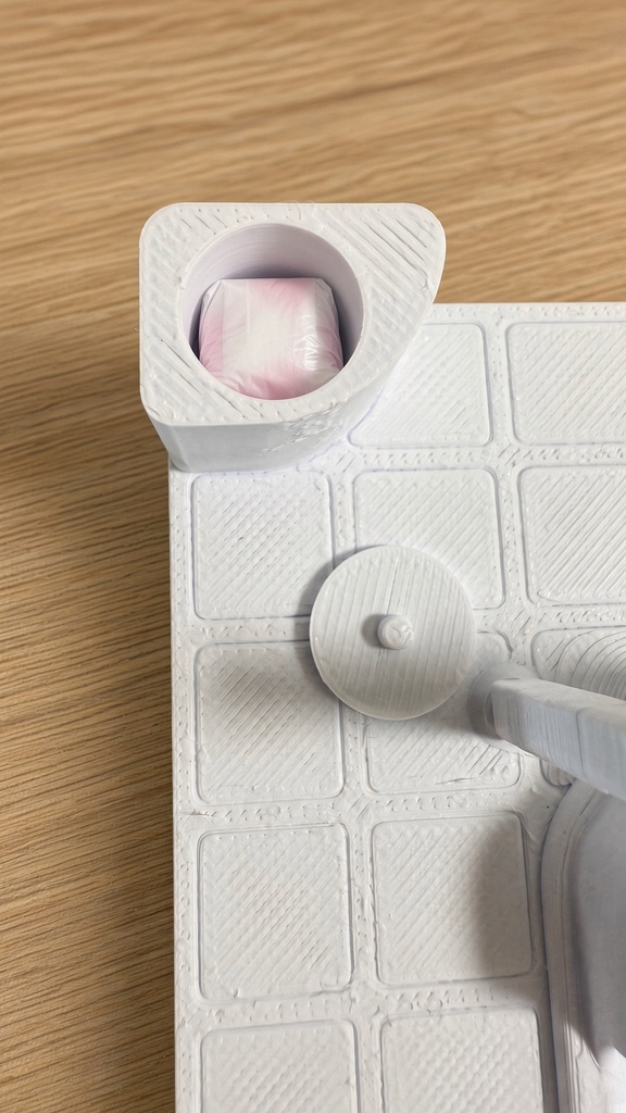女子トイレ 和式トイレ ミニチュア フィギュア ジオラマ用 PLA製 サイズ変更対応可 3D / Women's Restroom, Squat Toilet, Miniature Figure for Dioramas, Made of PLA, Resizable, 3D