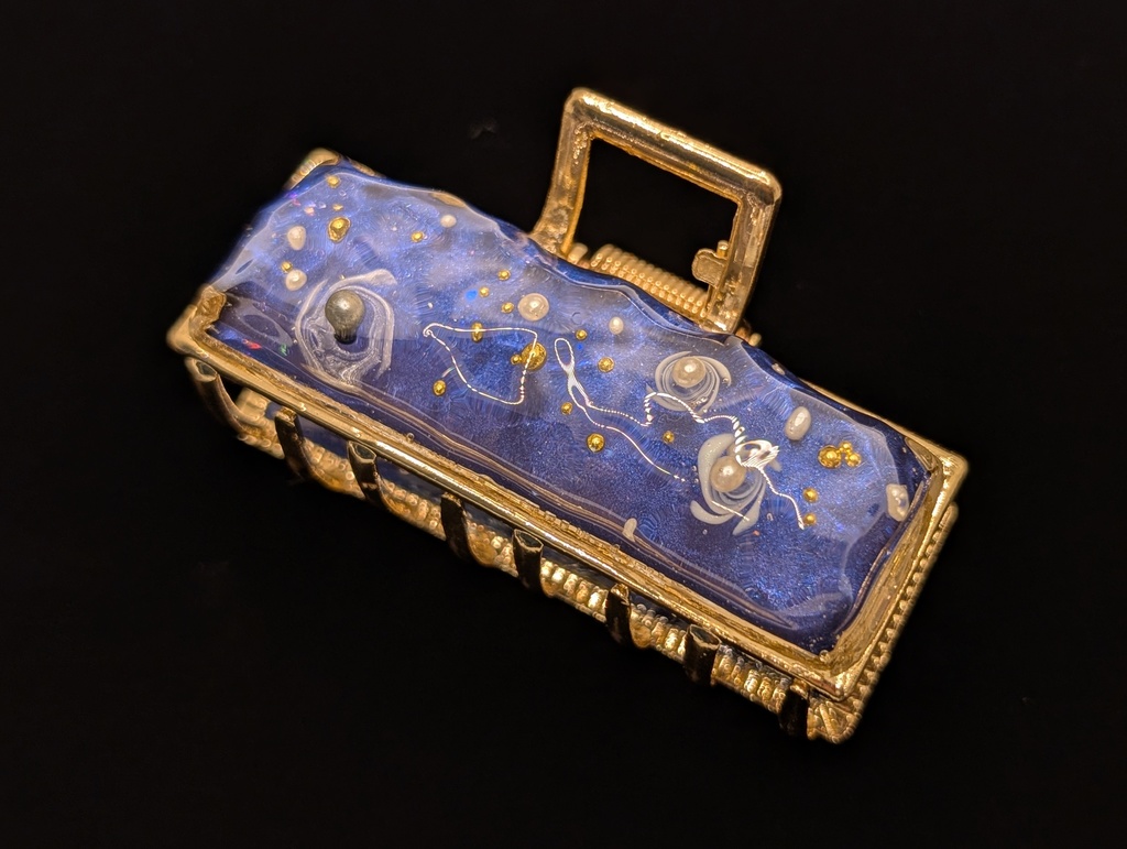 屋根裏部屋の宇宙バンスクリップ