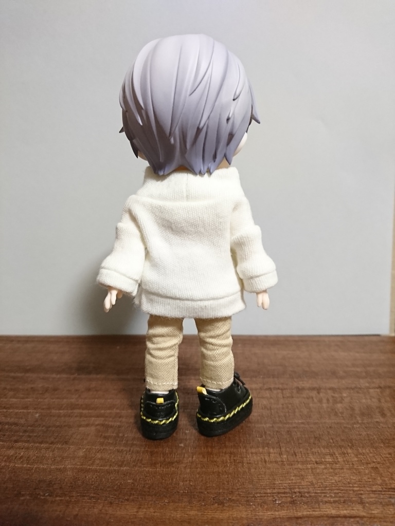 ハイネックゆるニット