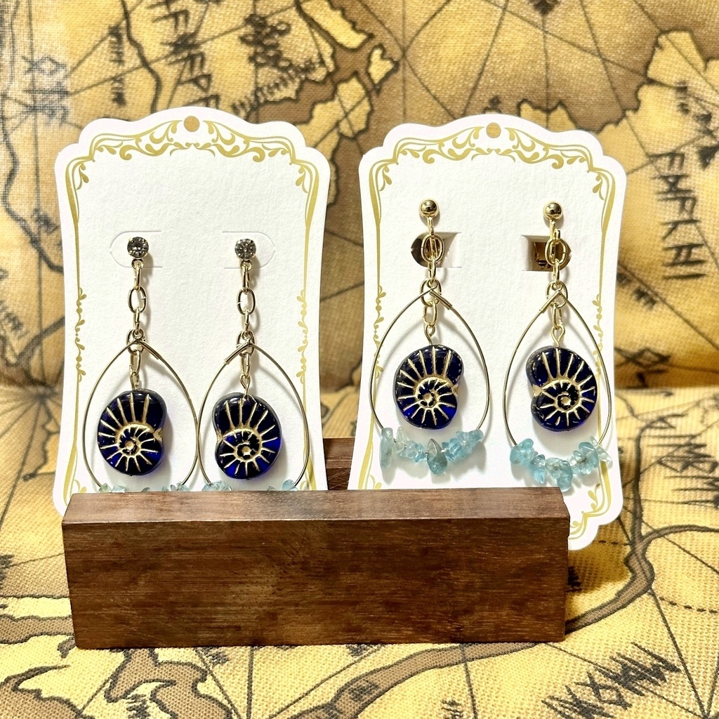 耳につけるやつ